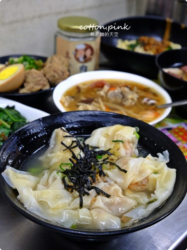 台味海陸全餐這裡吃~還有一麵三吃、菜頭粿四兄弟,傳統好味道就在台中立偉麵食 台味海陸全餐這裡吃~還有一麵三吃、菜頭粿四兄弟,傳統好味道就在台中立偉麵食