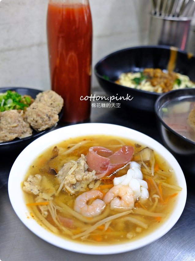 台味海陸全餐這裡吃~還有一麵三吃、菜頭粿四兄弟,傳統好味道就在台中立偉麵食 台味海陸全餐這裡吃~還有一麵三吃、菜頭粿四兄弟,傳統好味道就在台中立偉麵食