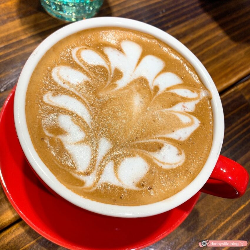 宜蘭最好吃的披薩！結合在地食材，放了三星蔥、金棗、鴨賞和莫札瑞拉起司的義式手工窯烤PIZZA，多種特色口味 丹尼的吃喝玩樂 dannyslife.blog