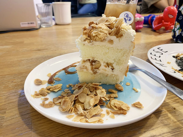 【台北。食】呷滴 Jia Dee_不限時、超多種甜點、蛋糕訂製咖啡廳甜點店|中山區_捷運松江南京站