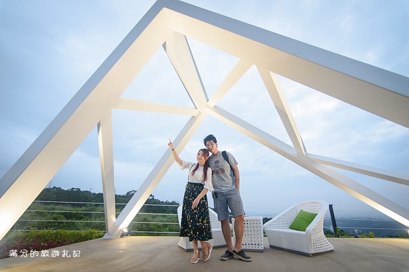 新竹湖口景點》夏季三角景觀咖啡廳 2017湖口夜景新選擇 情人約會浪漫LOVE場景 - 滿分的旅遊札記