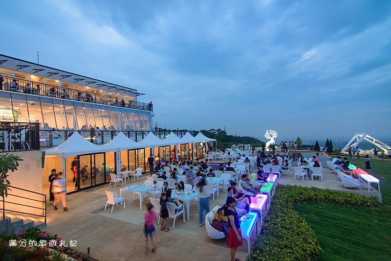 新竹湖口景點》夏季三角景觀咖啡廳 2017湖口夜景新選擇 情人約會浪漫LOVE場景 - 滿分的旅遊札記