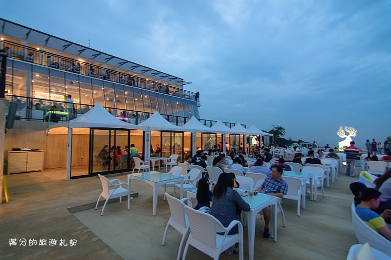 新竹湖口景點》夏季三角景觀咖啡廳 2017湖口夜景新選擇 情人約會浪漫LOVE場景 - 滿分的旅遊札記