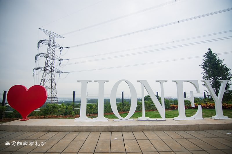 新竹湖口景點》夏季三角景觀咖啡廳 2017湖口夜景新選擇 情人約會浪漫LOVE場景 - 滿分的旅遊札記