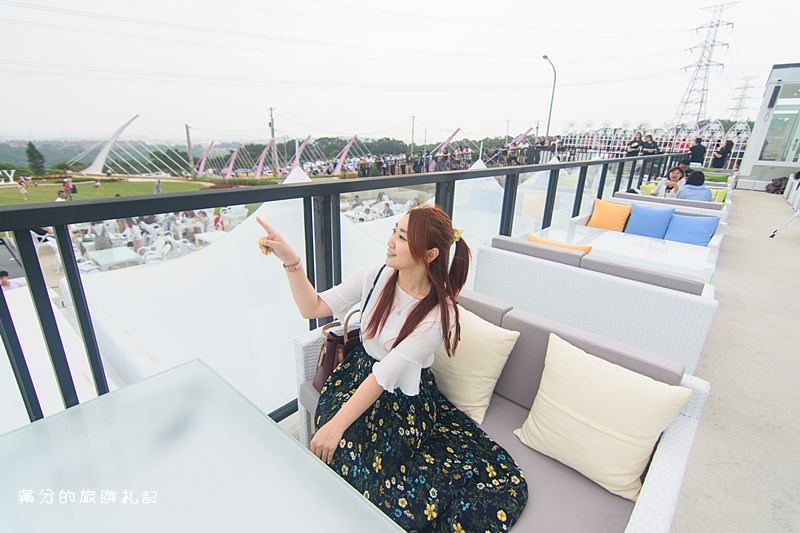 新竹湖口景點》夏季三角景觀咖啡廳 2017湖口夜景新選擇 情人約會浪漫LOVE場景 - 滿分的旅遊札記