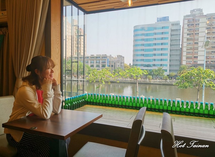 【台南草莓冰】台南草莓冰來了!三款好拍又甜蜜的草莓冰在這,讓你吃完滿嘴幸福味:南泉冰果室 - 熱血玩台南。跳躍新世界