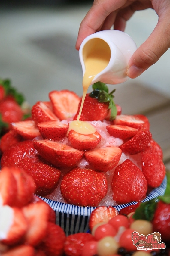 【台南草莓冰】台南草莓冰來了!三款好拍又甜蜜的草莓冰在這,讓你吃完滿嘴幸福味:南泉冰果室 - 熱血玩台南。跳躍新世界