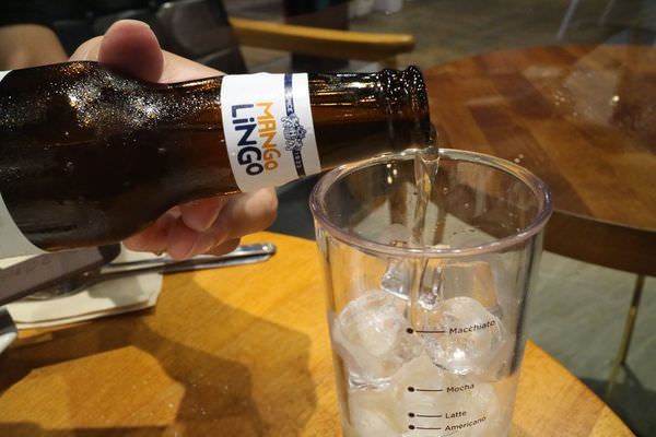 [台南]中西 海安路韓國連鎖咖啡店｜招牌咖啡刨冰好涮嘴｜私心愛藍莓派思脆 Caffe' Bene 咖啡伴 海安藝文門市