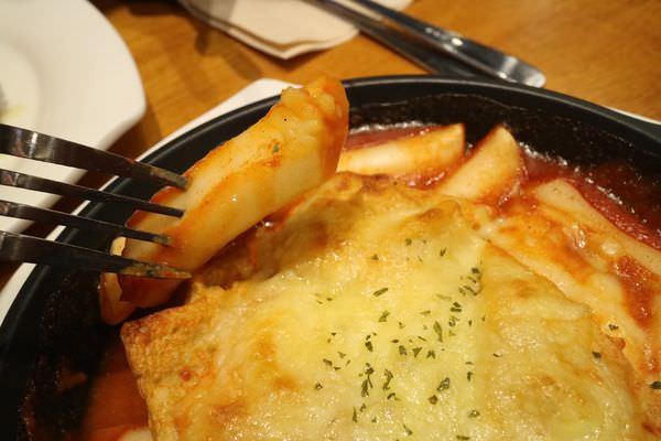 [台南]中西 海安路韓國連鎖咖啡店｜招牌咖啡刨冰好涮嘴｜私心愛藍莓派思脆 Caffe' Bene 咖啡伴 海安藝文門市