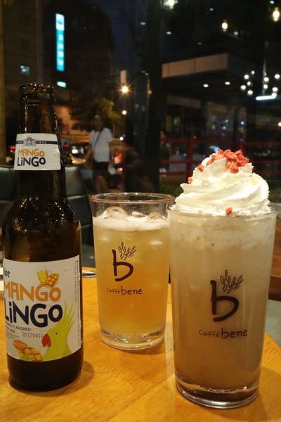 [台南]中西 海安路韓國連鎖咖啡店｜招牌咖啡刨冰好涮嘴｜私心愛藍莓派思脆 Caffe' Bene 咖啡伴 海安藝文門市