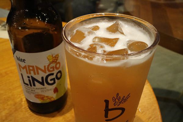 [台南]中西 海安路韓國連鎖咖啡店｜招牌咖啡刨冰好涮嘴｜私心愛藍莓派思脆 Caffe' Bene 咖啡伴 海安藝文門市