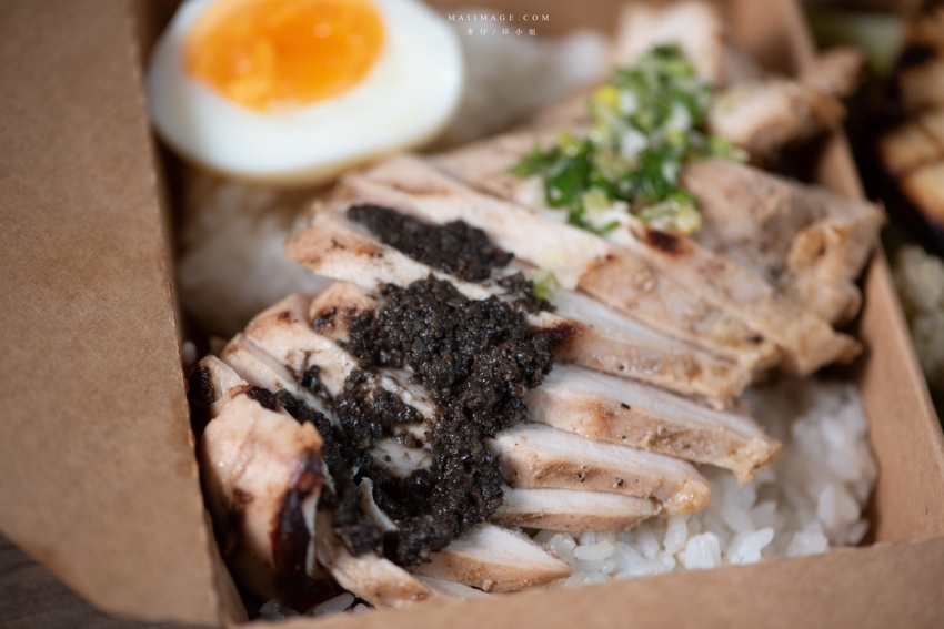 台北外帶美食|GUMGUM外帶外送餐酒館料理輕鬆品嚐,防疫一起加油、從在家吃雞做起,台北信義區外帶外送推薦 @麥仔の攝影手札