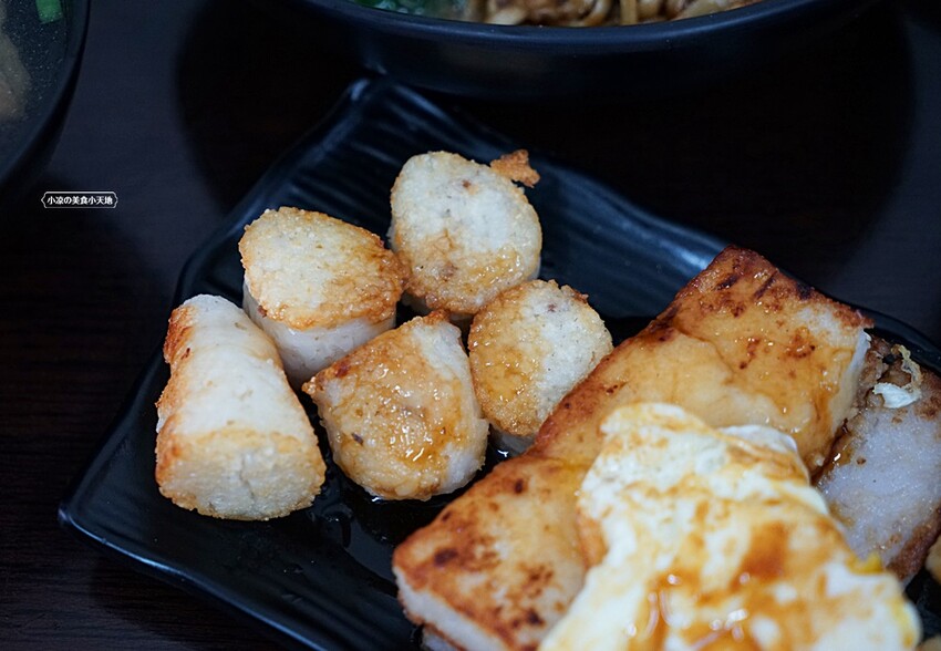 太原路必吃人氣平價美食｜經典麵食麻醬任你加，新品元寶芋頭粿、仙草凍強勢登場！！