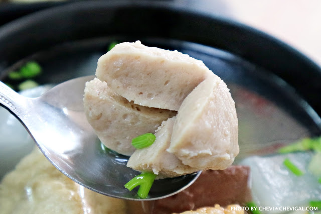 台中北屯│立偉麵食(太原店)＊來自第二市場的一麵三吃超經典。綜合湯品用料澎派毫不手軟