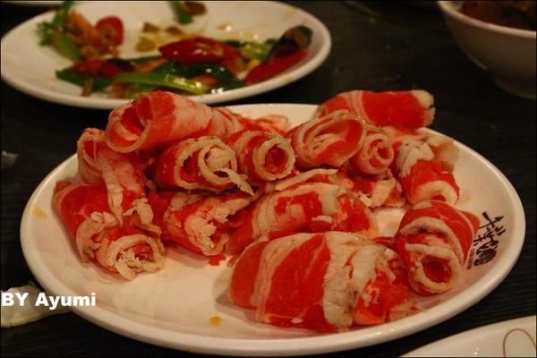 千葉火鍋(永和尊爵館)：［食記］千葉火鍋 / 永和尊爵館～海鮮、肉品、蔬菜、熟食、甜點、水果、生啤酒通通吃（喝）到飽啦！