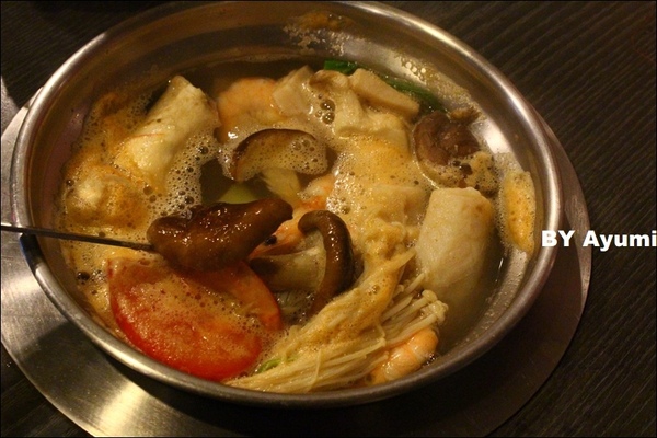 千葉火鍋(永和尊爵館)：［食記］千葉火鍋 / 永和尊爵館～海鮮、肉品、蔬菜、熟食、甜點、水果、生啤酒通通吃（喝）到飽啦！