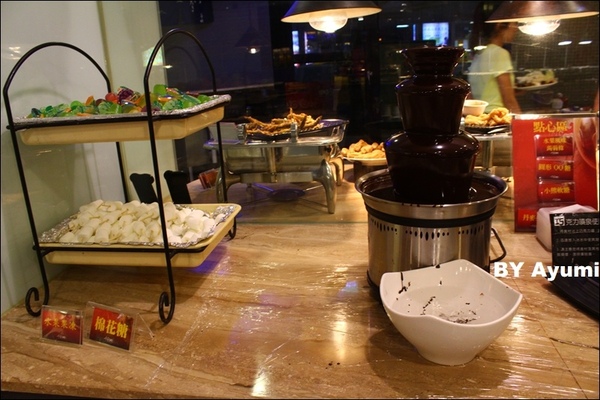 千葉火鍋(永和尊爵館)：［食記］千葉火鍋 / 永和尊爵館～海鮮、肉品、蔬菜、熟食、甜點、水果、生啤酒通通吃（喝）到飽啦！