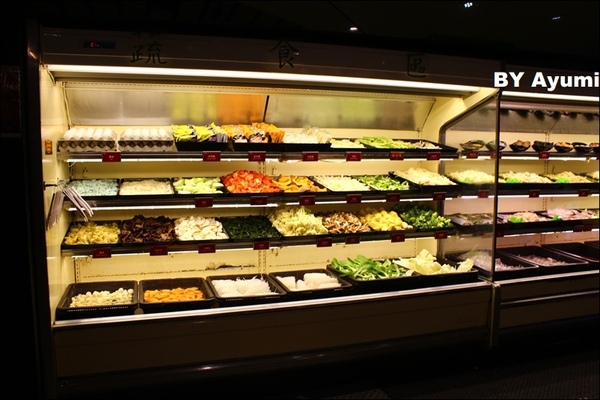 千葉火鍋(永和尊爵館)：［食記］千葉火鍋 / 永和尊爵館～海鮮、肉品、蔬菜、熟食、甜點、水果、生啤酒通通吃（喝）到飽啦！