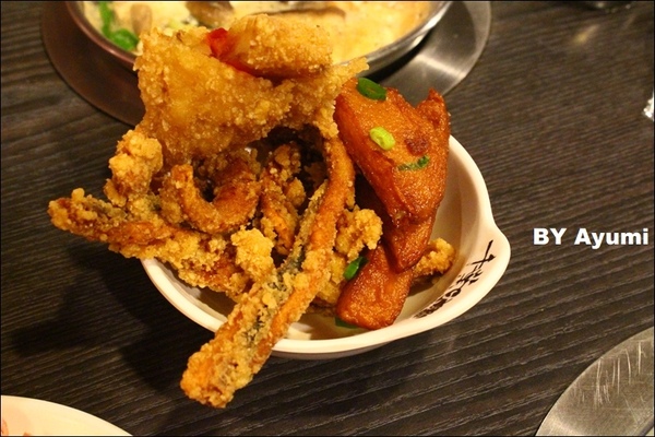 千葉火鍋(永和尊爵館)：［食記］千葉火鍋 / 永和尊爵館～海鮮、肉品、蔬菜、熟食、甜點、水果、生啤酒通通吃（喝）到飽啦！