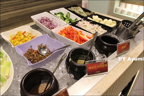 千葉火鍋(永和尊爵館)：［食記］千葉火鍋 / 永和尊爵館～海鮮、肉品、蔬菜、熟食、甜點、水果、生啤酒通通吃（喝）到飽啦！