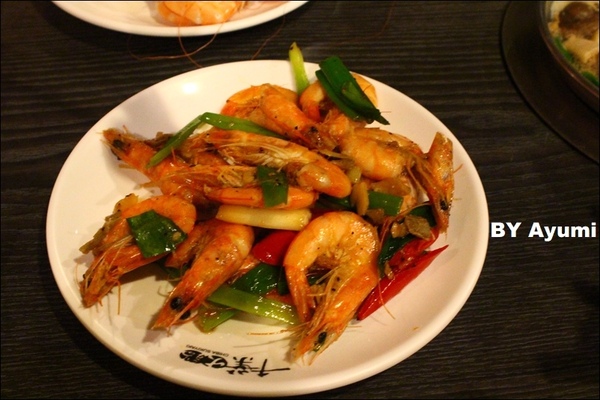 千葉火鍋(永和尊爵館)：［食記］千葉火鍋 / 永和尊爵館～海鮮、肉品、蔬菜、熟食、甜點、水果、生啤酒通通吃（喝）到飽啦！