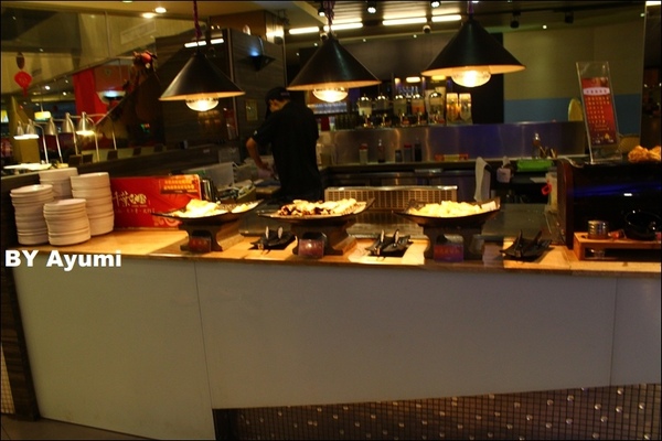 千葉火鍋(永和尊爵館)：［食記］千葉火鍋 / 永和尊爵館～海鮮、肉品、蔬菜、熟食、甜點、水果、生啤酒通通吃（喝）到飽啦！