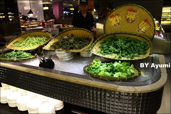 千葉火鍋(永和尊爵館)：［食記］千葉火鍋 / 永和尊爵館～海鮮、肉品、蔬菜、熟食、甜點、水果、生啤酒通通吃（喝）到飽啦！