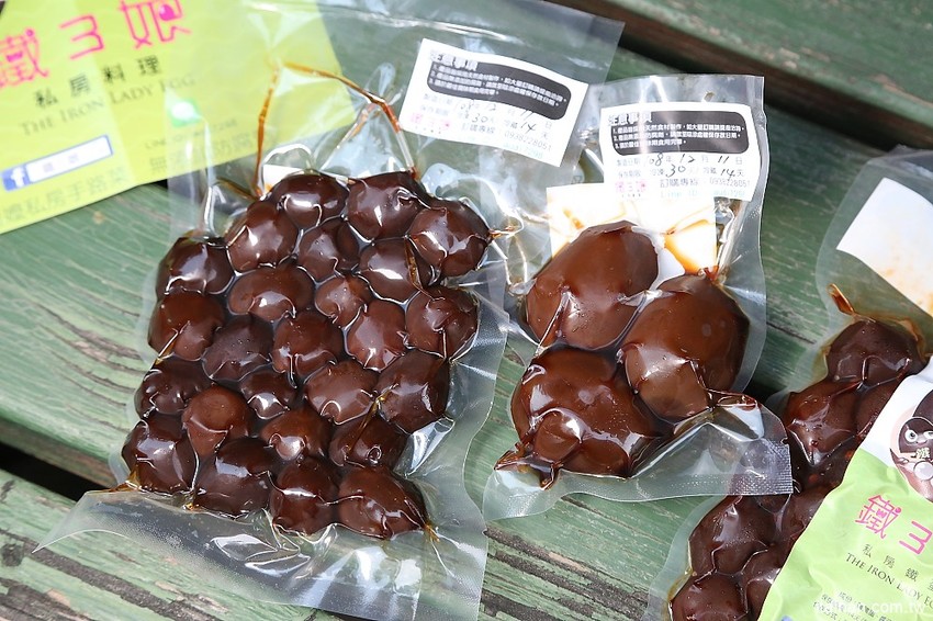 團購宅配美食 |鐵三娘私房料理~香Q鐵蛋、滷鳳爪、雪花Q餅!全省宅配台南可面交!!新年團購零食|年貨伴手禮 - 台南好Food遊