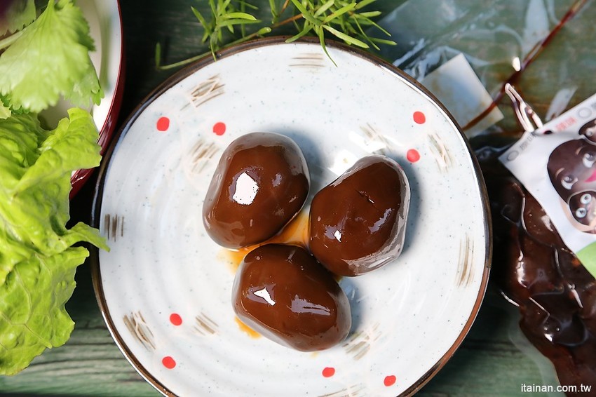 團購宅配美食 |鐵三娘私房料理~香Q鐵蛋、滷鳳爪、雪花Q餅!全省宅配台南可面交!!新年團購零食|年貨伴手禮 - 台南好Food遊