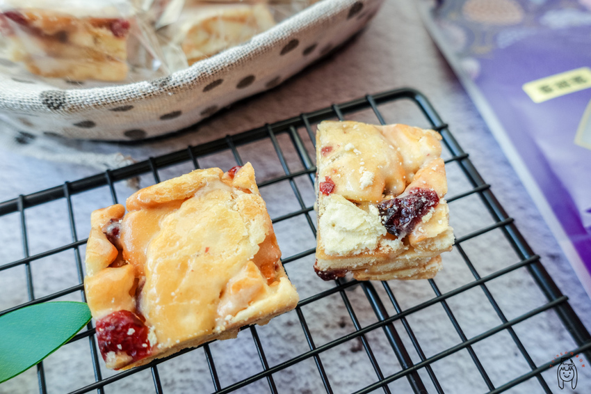 台南宅配團購美食 傳承阿嬤的秘方「鐵三娘私房料理」鐵蛋、鳳爪跟雪花餅,台南可面交,讓人忍不住嗑光,想一吃再吃。 - 丁Dingの吃貨日常