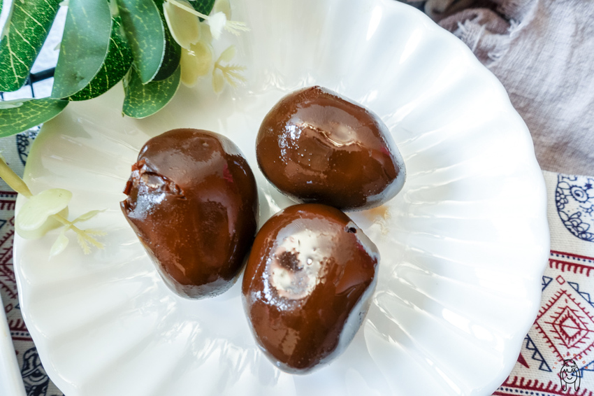 台南宅配團購美食 傳承阿嬤的秘方「鐵三娘私房料理」鐵蛋、鳳爪跟雪花餅,台南可面交,讓人忍不住嗑光,想一吃再吃。 - 丁Dingの吃貨日常