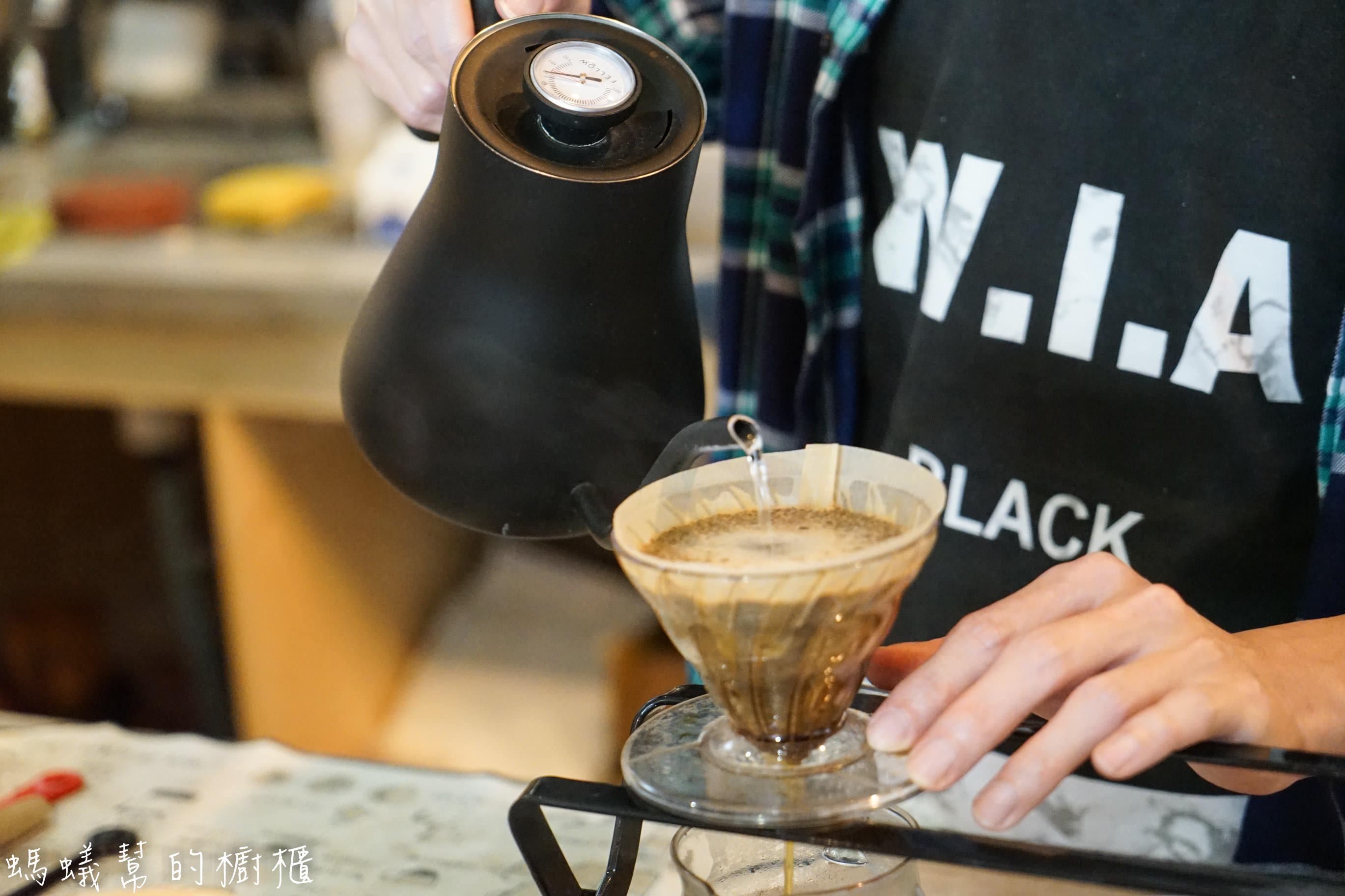 摩露啡molufi Cafe|員林隱藏版咖啡館，在植物園裡喝咖啡，特色烘焙點心，隱密又放鬆的秘密基地。 - 螞蟻幫的櫥櫃