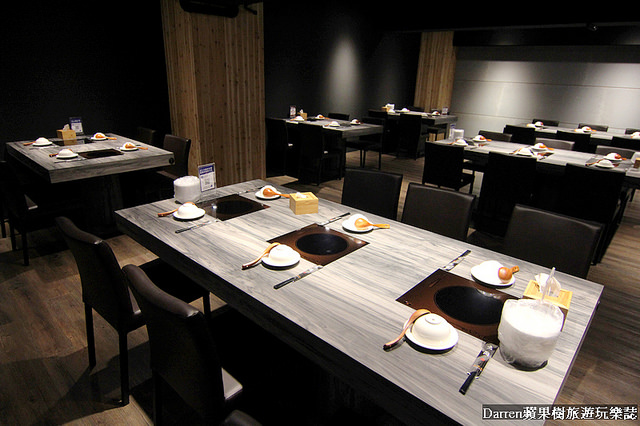 『桃園火鍋推薦』方圓涮涮屋(桃園大興店)★高CP值人氣鍋物大盤肉強勢插旗藝文特區/生猛海鮮超狂帝王蟹波士頓龍蝦平價高級肉專賣