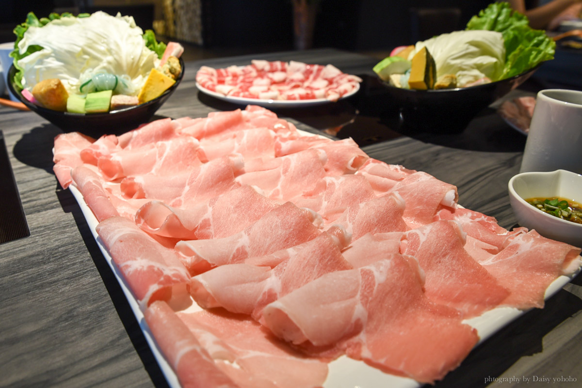 桃園海鮮火鍋 | 方圓涮涮屋．雙人無敵蝦爆鍋套餐 超誇張海鮮盤！！ | 黛西優齁齁 DaisyYohoho 世界自助旅行/旅行狂/背包客/美食生活