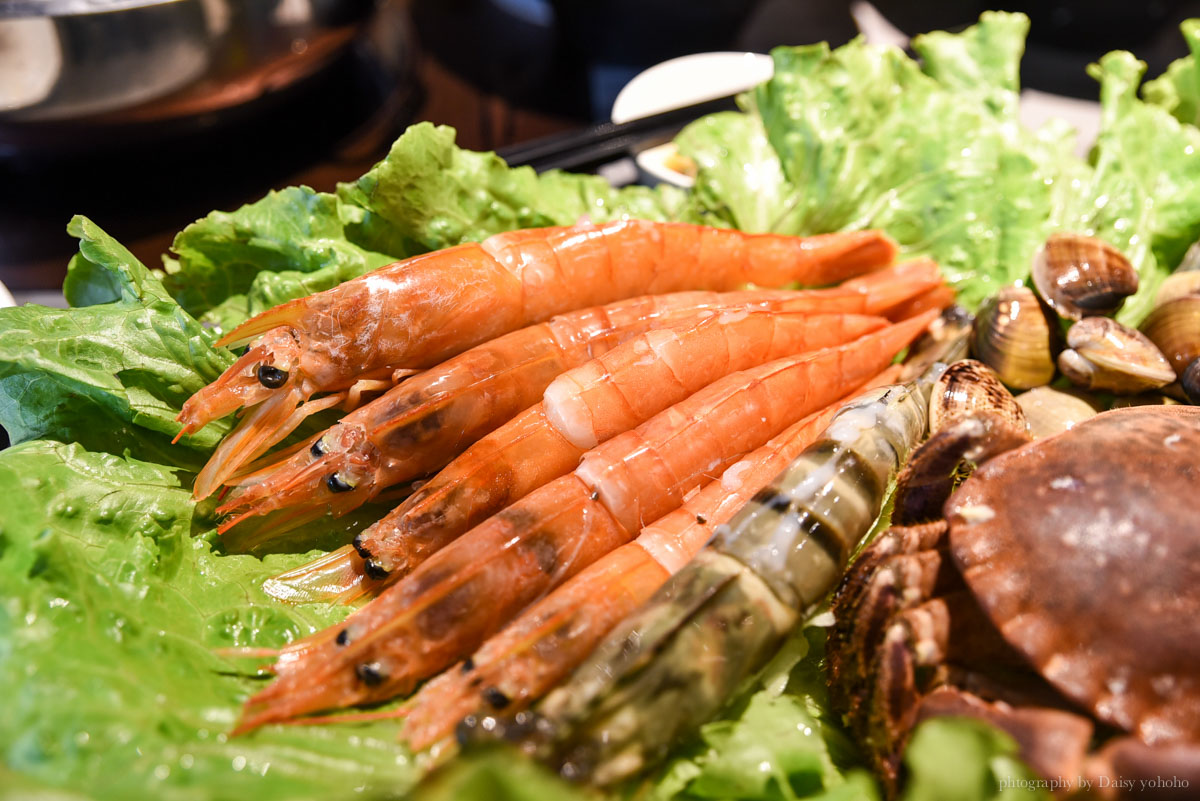 桃園海鮮火鍋 | 方圓涮涮屋．雙人無敵蝦爆鍋套餐 超誇張海鮮盤！！ | 黛西優齁齁 DaisyYohoho 世界自助旅行/旅行狂/背包客/美食生活