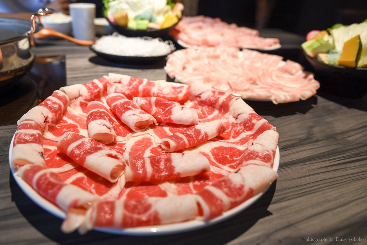 桃園海鮮火鍋 | 方圓涮涮屋．雙人無敵蝦爆鍋套餐 超誇張海鮮盤！！ | 黛西優齁齁 DaisyYohoho 世界自助旅行/旅行狂/背包客/美食生活