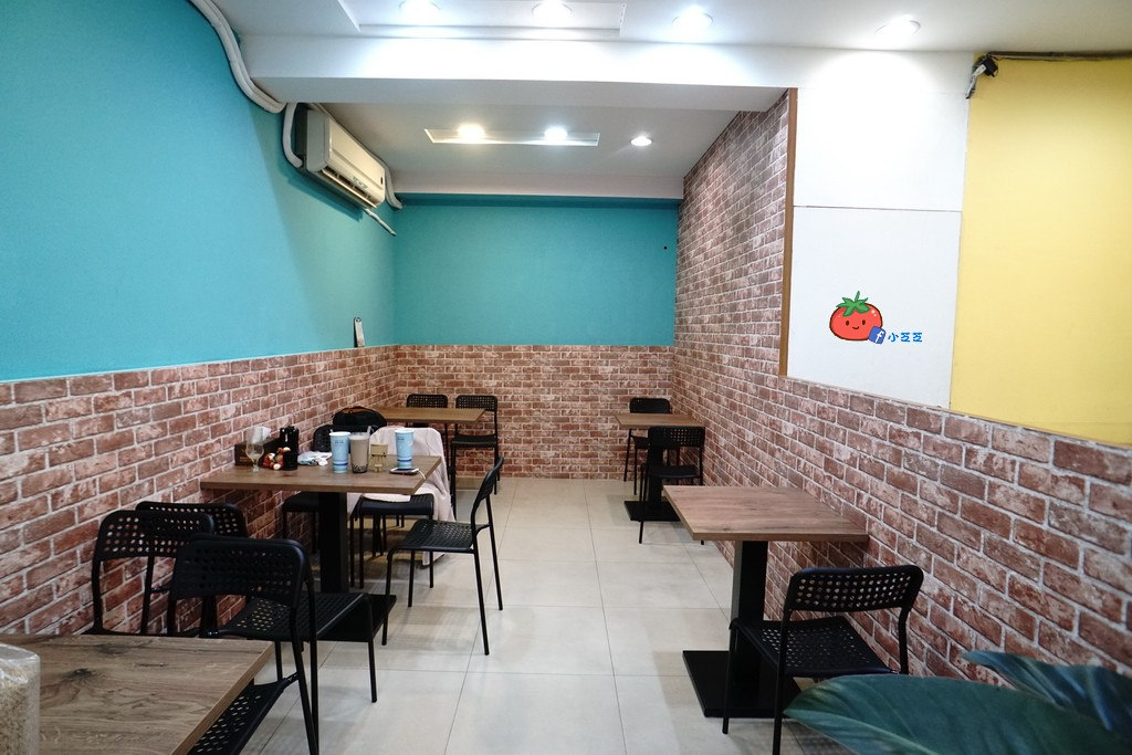 新莊體育館飲料 淼淼 水水