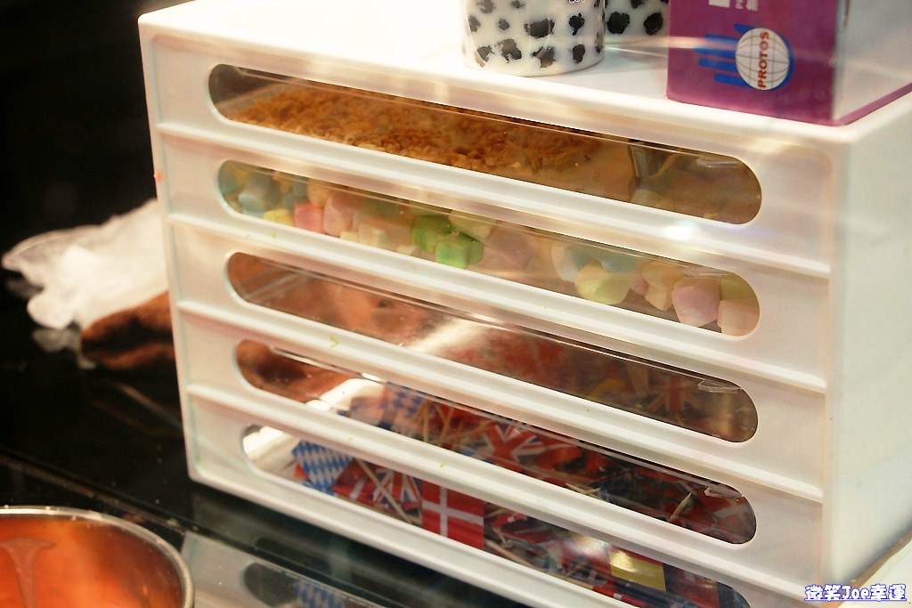 西屯|逢甲果汁戀愛吧!漸層果汁搭配韓國吉拿棒現吃超對味!!! - 微笑Joe幸運