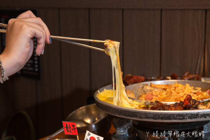 超讚豬五花通通吃爆！韓國烤肉怎麼點才划算？當日壽星來娘子韓食消費，免費送超浮誇燒肉蛋糕