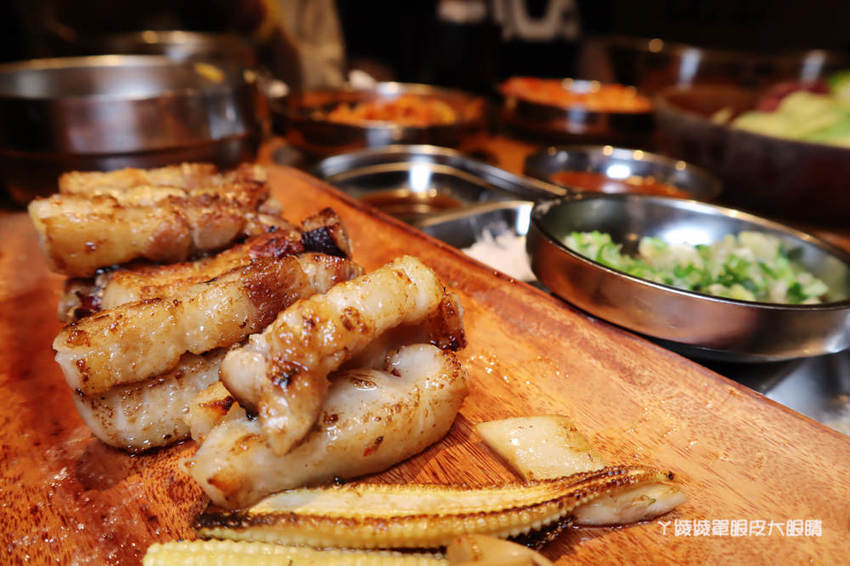 新竹韓式燒肉推薦娘子韓食！專人代烤又有氣氛，當日壽星免費贈送超浮誇燒肉蛋糕