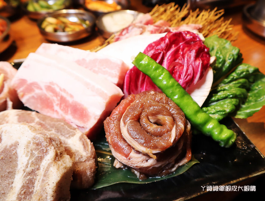 新竹韓式燒肉推薦娘子韓食！專人代烤又有氣氛，當日壽星免費贈送超浮誇燒肉蛋糕