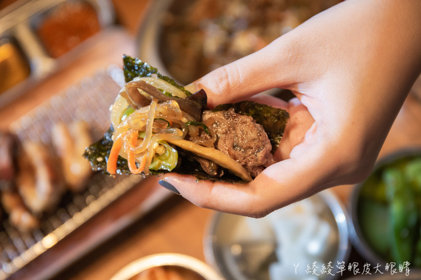 超讚豬五花通通吃爆！韓國烤肉怎麼點才划算？當日壽星來娘子韓食消費，免費送超浮誇燒肉蛋糕