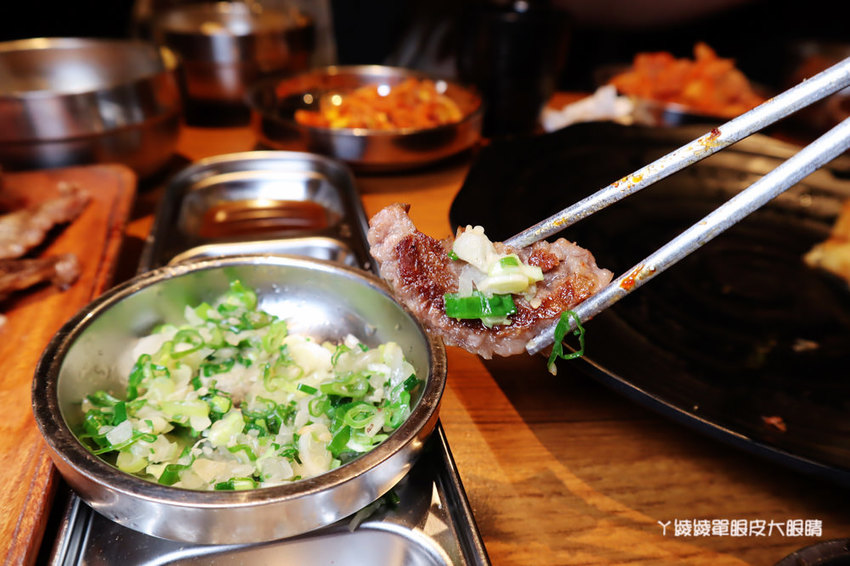 新竹韓式燒肉推薦娘子韓食！專人代烤又有氣氛，當日壽星免費贈送超浮誇燒肉蛋糕