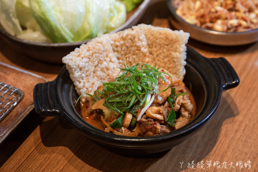 超讚豬五花通通吃爆！韓國烤肉怎麼點才划算？當日壽星來娘子韓食消費，免費送超浮誇燒肉蛋糕