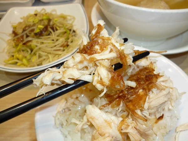 鬍鬚張(台北石牌店)：希望不要再漲價--鬍鬚張滷肉飯(台北石牌店)体驗心得