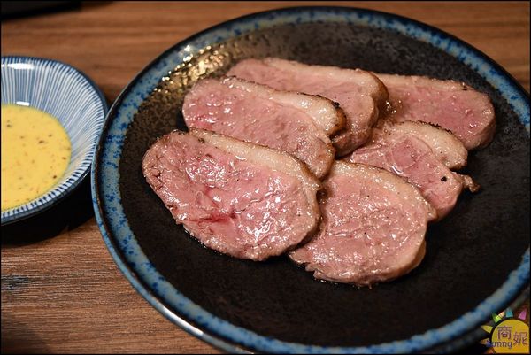 明炙道:台中低調頂級燒肉。明炙道炭火燒肉。專人代烤零失敗美味