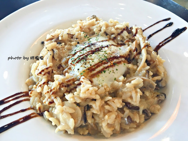 【台中 南屯】蘑菇Pasta-大墩店♧♧悄悄的~蘑菇第三家又默默地在市區也開了一家囉！餐點依舊划算，份量也挺足，男生吃的飽，空間更加寬敞、舒適^^