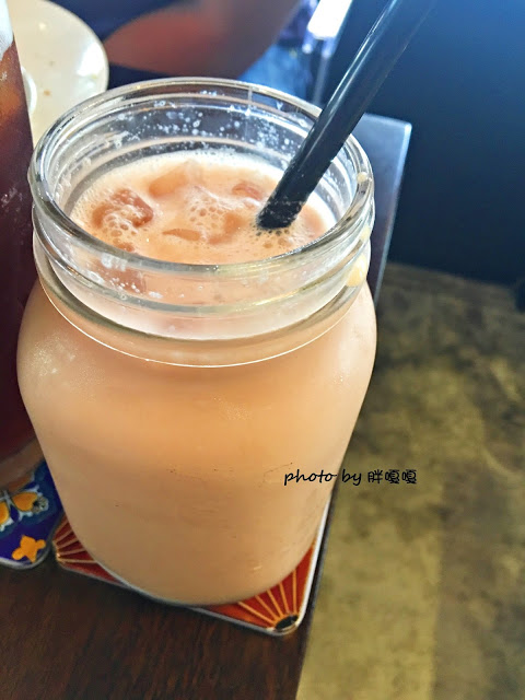 【台中 南屯】蘑菇Pasta-大墩店♧♧悄悄的~蘑菇第三家又默默地在市區也開了一家囉！餐點依舊划算，份量也挺足，男生吃的飽，空間更加寬敞、舒適^^