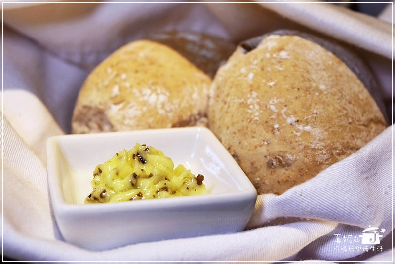 A Point Steak&Bar 艾朋牛排餐酒館