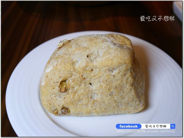 À Point Steak & Bar 艾朋牛排餐酒館:【台北市/美食】肉質好,價位便宜!墨賞旗下新品牌/市政府捷運4號出口。À Point Steak & Bar 艾朋牛排餐酒館